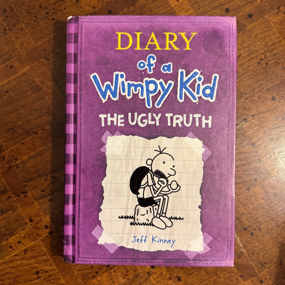 Diary of a Wimpy Kid: The Ugly Truth - Purple Cover